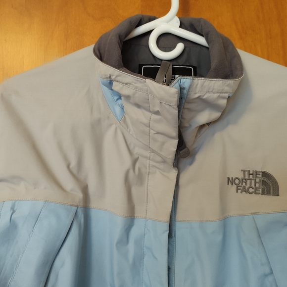North Face Women's S jacket (blue and gray) - Picture 13 of 16